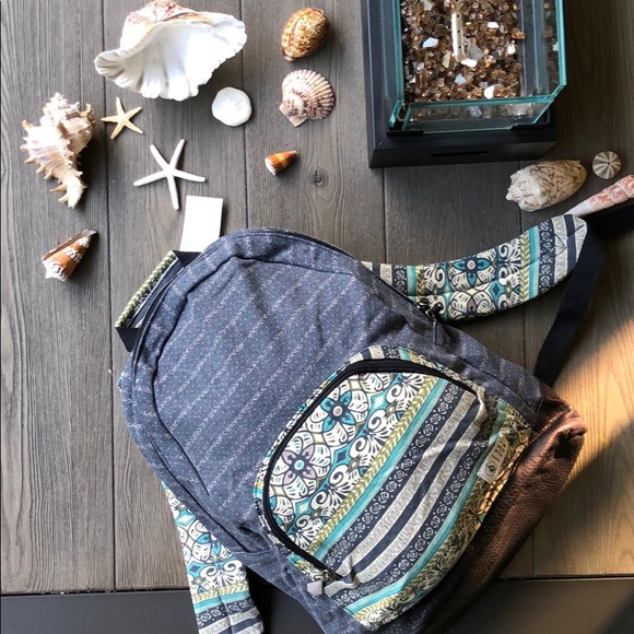 🌴VOLCOM🌴 - Picture 2 of 8